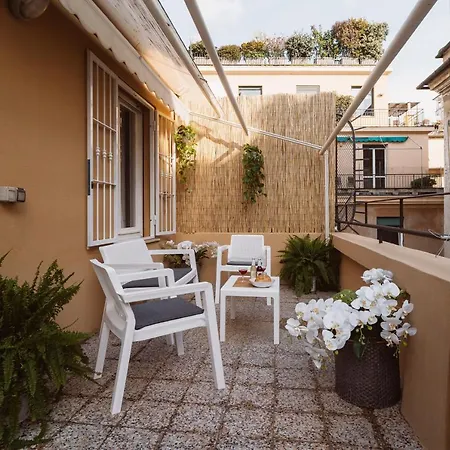 Tra I Tetti Di Campetto, Attico Con Terrazzo E Ascensore E Parcheggio Gratuito Apartment Genoa