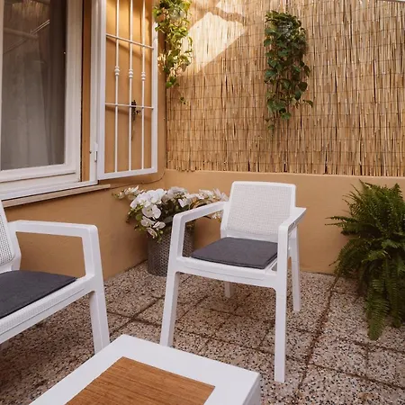 Tra I Tetti Di Campetto, Attico Con Terrazzo E Ascensore E Parcheggio Gratuito Apartment