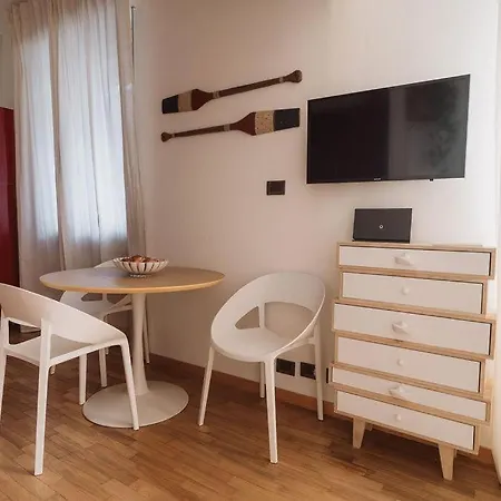 Tra I Tetti Di Campetto, Attico Con Terrazzo E Ascensore Genua