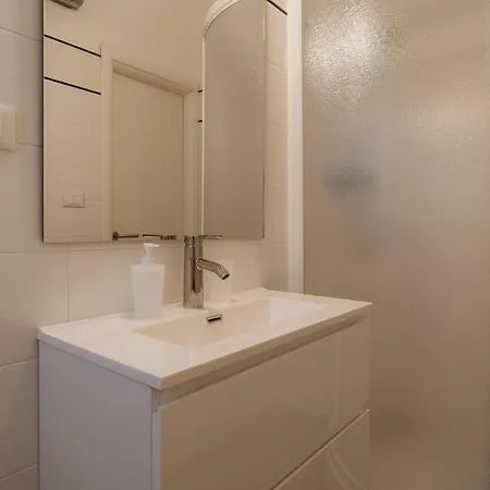 Apartmán Tra I Tetti Di Campetto, Attico Con Terrazzo E Ascensore Janov
